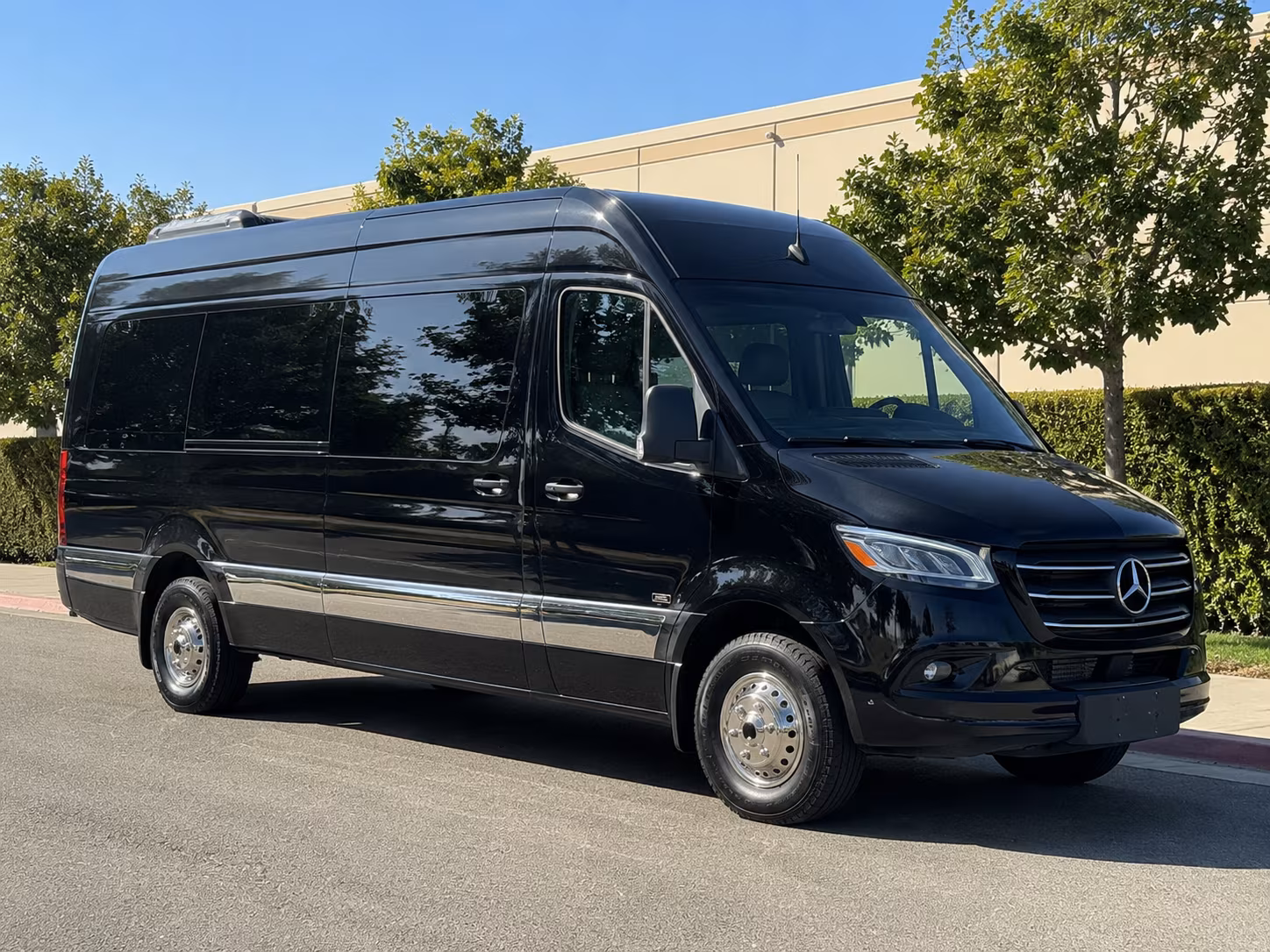 find the perfect transportation for your next wedding 4
