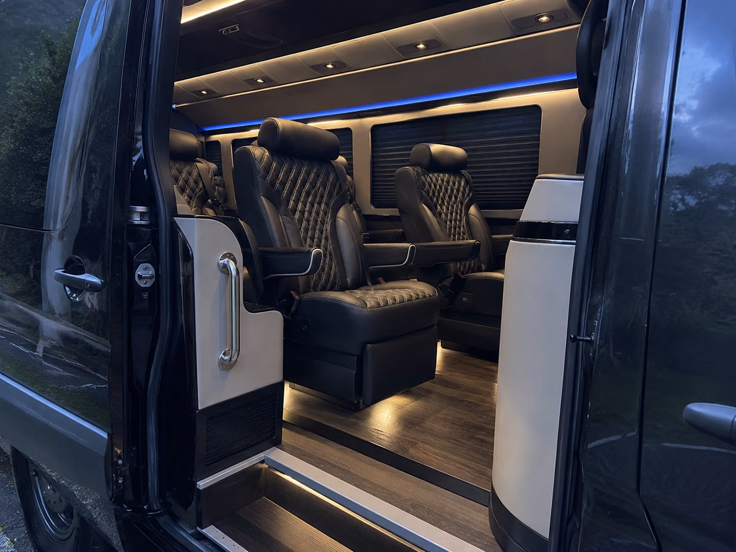 santa clarita 8 passenger sprinter van inside